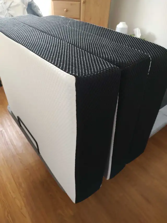 Matelas simpleXL pliant in Beds & Mattresses in Sherbrooke - Image 2