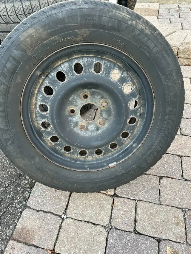 Michelin 4 winter tires 225/65R17 in Tires & Rims in Markham / York Region - Image 5