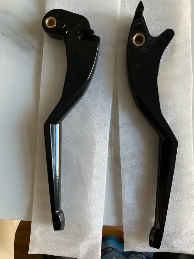 Indian Scout Brake/Clutch Levers in Motorcycle Parts & Accessories in Oshawa / Durham Region - Image 3