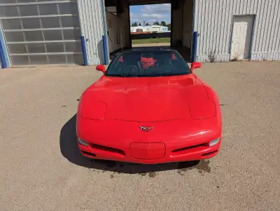 2000 corvette convertible for sale. No damage, no accidents and always stored inside.