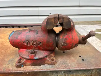 Vintage Antique York 100 Bench Vise Mechanic Shop, View more