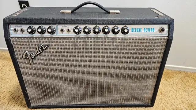 Vintage Fender Deluxe Reverb in Amps & Pedals in City of Toronto - Image 3
