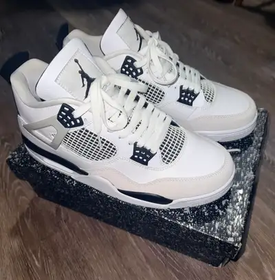 Air Jordan 4 Military Black size 11, View more