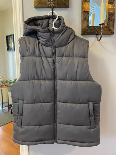 Joe Fresh Grey Puffer Vest - Size L ladies. , View more