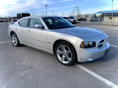 **Reduced** Gorgeous low kms 2010 Dodge Charger R/T