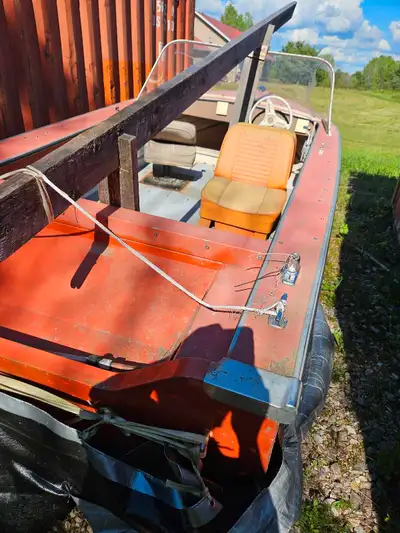 14 foot springbok deep v haul aluminum boat windshield broken just remove it 35 hp approx 1980 long...