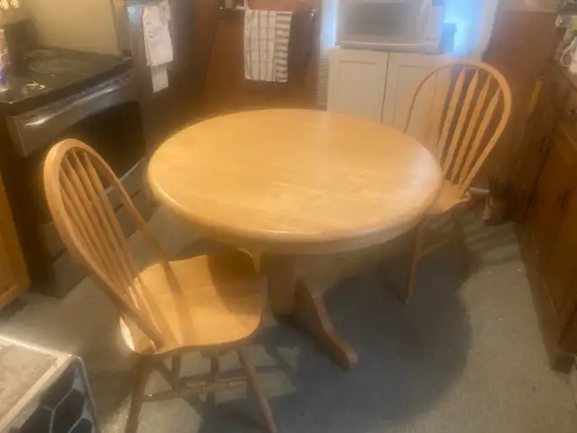 wooden table with 3 chairs in Dining Tables & Sets in Hamilton - Image 2