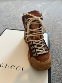 GUCCI Brown Hiking Boots Logo Guccisima Queen Boot Sneakers