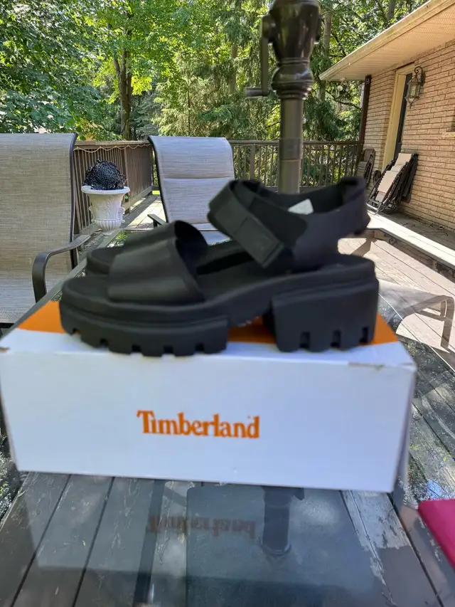 Timberland Women’s Everleigh Backstrap Sandals in Women's - Shoes in Oshawa / Durham Region - Image 4