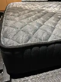 Mattress King  size firm -like NEW. Only used for 2 weeks