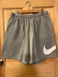 NEW Nike Large Gray Shorts Men’s