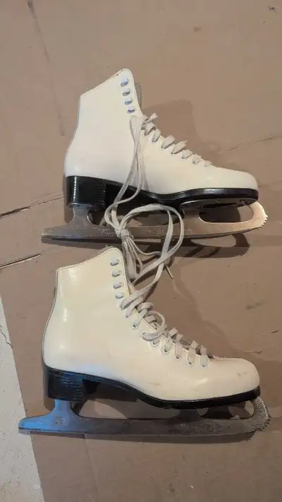 Women's Skates - Size 10 -CCM, View more