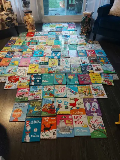 Dr Seuss books 5$each , View more