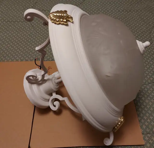 VINTAGE LIGHT FIXTURE in Indoor Lighting & Fans in Markham / York Region - Image 2