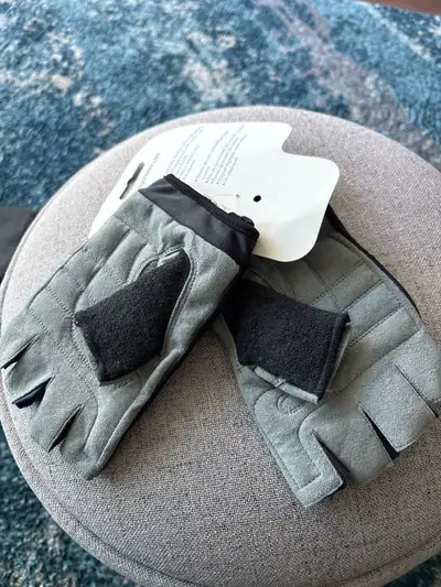 Louis Garneau Classique Cycling Gloves - Size M, View more