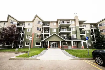 Looking for a responsible non-smoking long-term tenant for our 1 bedroom, 1 bathroom, Cozy, Quiet, a...