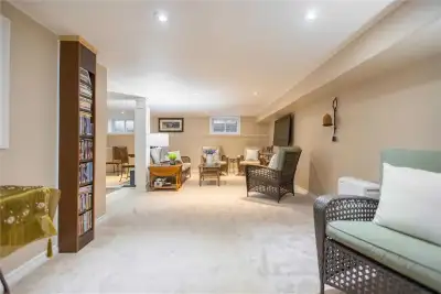 1 Bed Room Basement Apartment for Rent in GUELPH/Eramosa Area. The property is sitting on 3 Acres of...