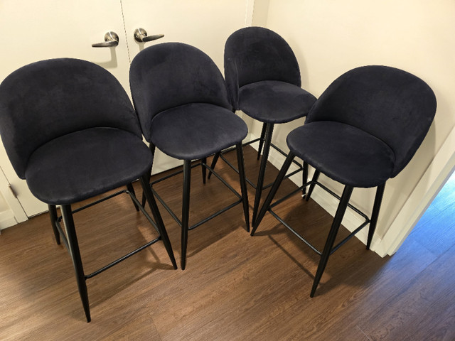 Bar Stools (Set of 4) – Voorhies 26” (65.5cm) in Chairs & Recliners in Ottawa