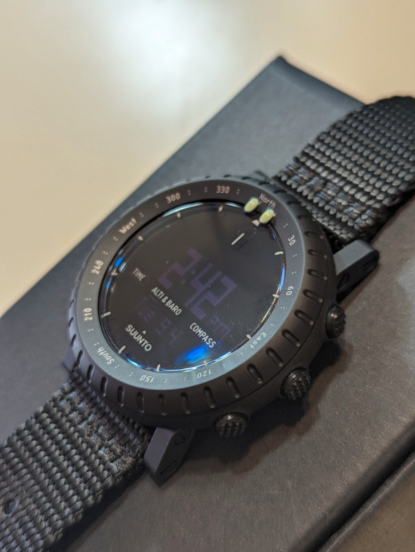 SUUNTO Core Alpha Stealth SS050504000 in Jewellery & Watches in Markham / York Region - Image 4