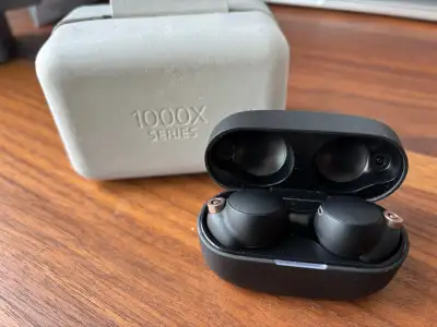 Sell Sony WF-1000MX4 earbuds headphones Bought an extra pair when travelling as I left my other ones...