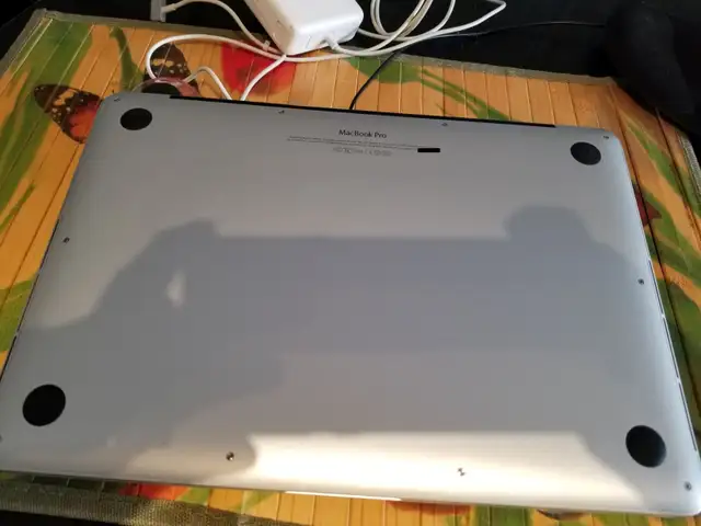 Retina MacBook pro (late 2013) i5 8GB RAM 256GB SSD A1 condition in Laptops in London - Image 9