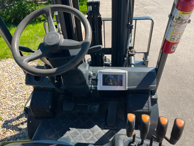 6000 lb Doosan G30-7 Used LPG Warehouse Gas Propane Forklift in Other in Saskatoon - Image 8