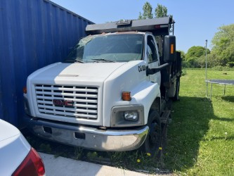 Two GMC C6500 in Cars & Trucks in Sault Ste. Marie - Image 2