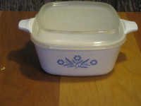 Plat 700ml CORNING WARE CANADA avec couvercle.