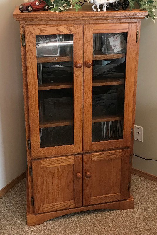 Oak cabinet | Hutches & Display Cabinets | Edmonton | Kijiji