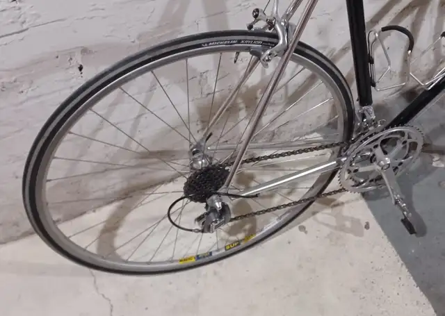 Retro Vintage Vitus 979 Dura Ace Road Bike in Road in City of Toronto - Image 5