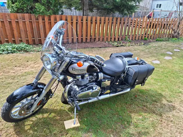 Triumph motorcycle in Street, Cruisers & Choppers in Timmins - Image 4