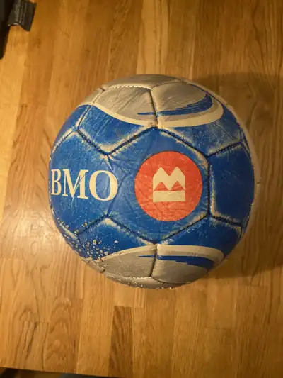 Ballon de soccer / Soccer Ball BMO - CAMPEA BMOsoccer.com Made in China 4.6 lbs