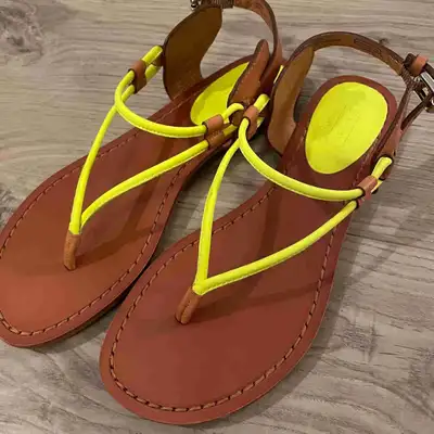 Like new, only wore twice. Pick up only.