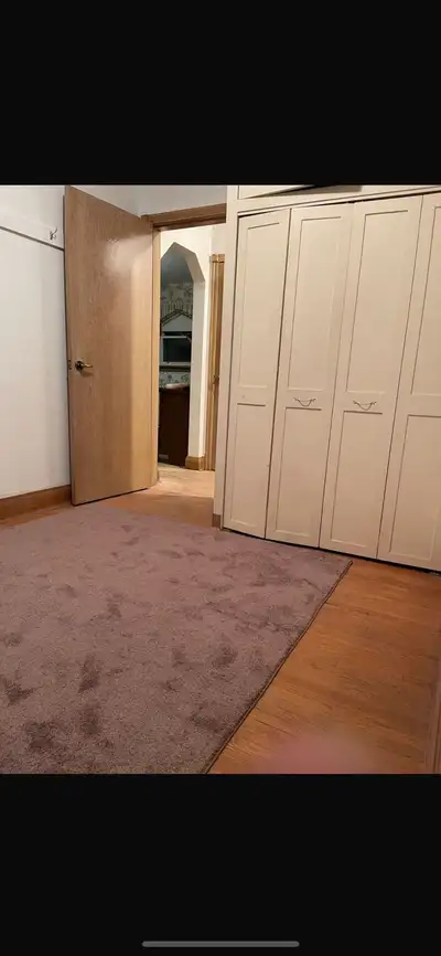 Room for Rent – $500/Month – Desirable Location! Basement Spacious room available for rent at in a h...