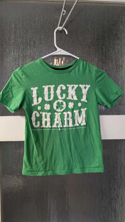 3$ George t-shirt garcon 7/8 ans excellent état Candiac J5R 4R5 , View more