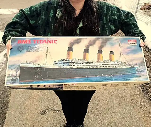 RMS Titanic Model Kit in Hobbies & Crafts in Whitehorse - Image 2