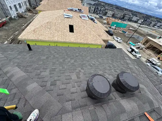 roofing job 484537984164177923