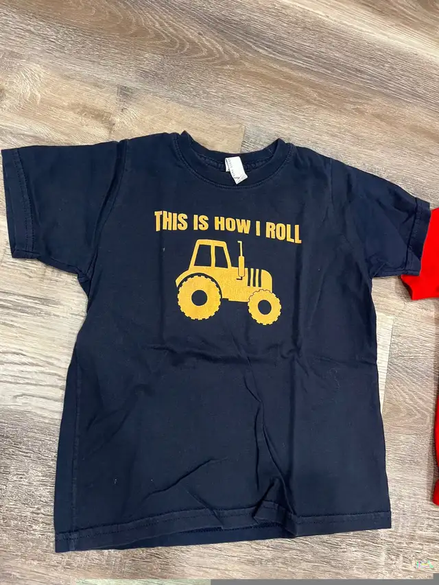 Summer graphic tees truck themed size 4 in Clothing - 4T in Mississauga / Peel Region - Image 3