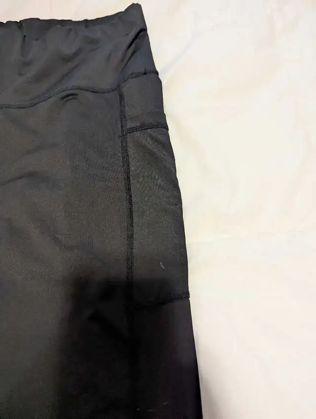 teens/women's leggings  in Women's - Bottoms in Markham / York Region - Image 5