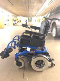  Power tilting wheelchair 