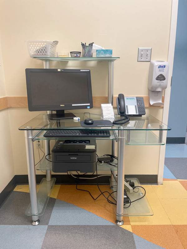 Medical exam roomcomputer desk for sale - 6 total tempered glass in Desks in Ottawa