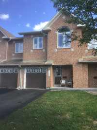 Beautiful 3 bedroom townhouse in Orléans