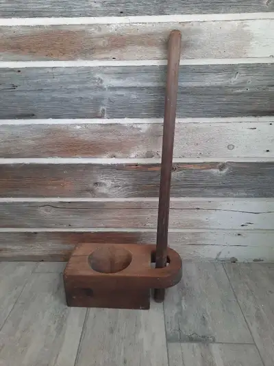 mortier et pilon antique en bois massif, View more