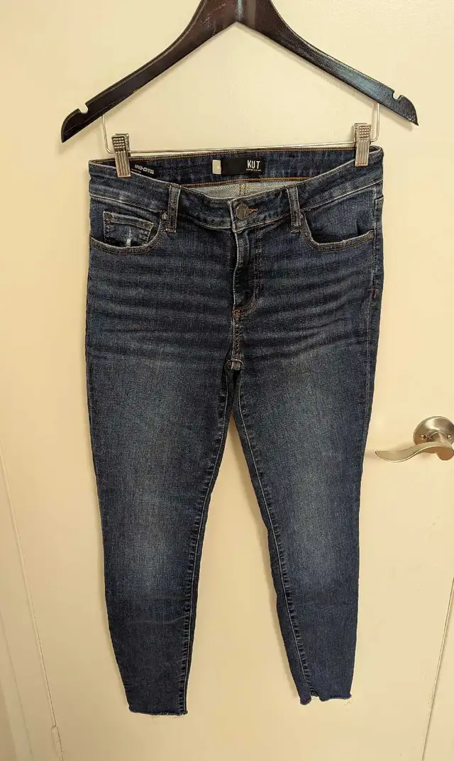 Brand New KUT From The Kloth Jeans - Women's Size 6 in Women's - Bottoms in City of Toronto - Image 3