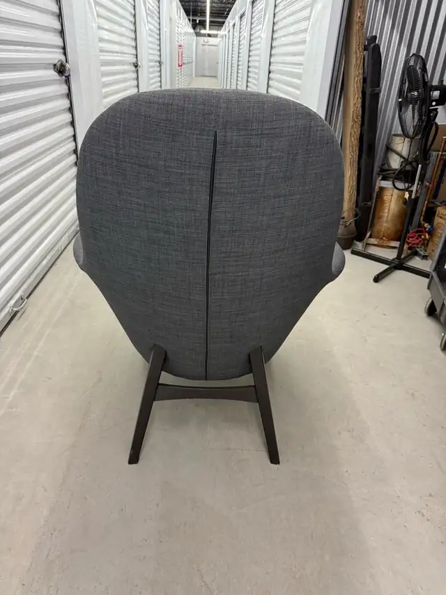 Comfortable Chairs. in Chairs & Recliners in Markham / York Region - Image 4