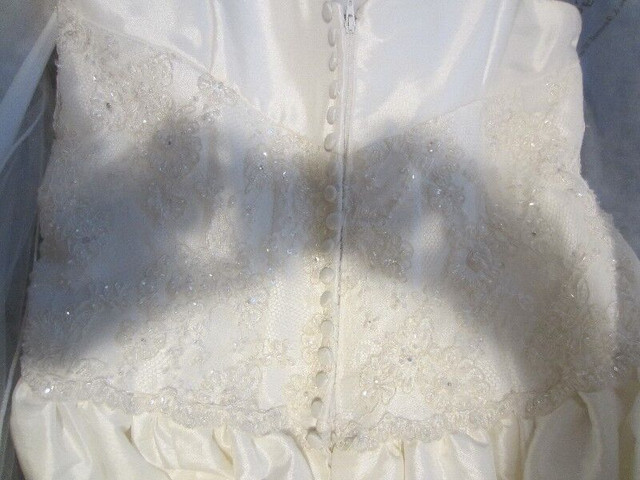 Mori Lee Wedding Dress in Wedding in Fredericton - Image 3