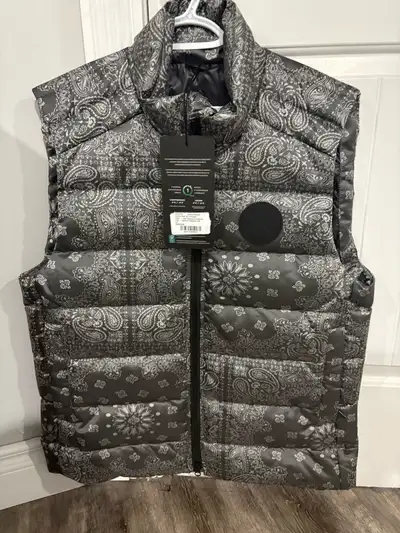 CANADA GOOSE VEST CONCEPT LARGE, View more
