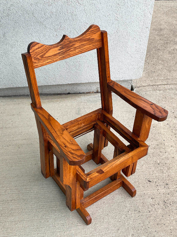 Child Gliding Rocker (Solid Wood Construction!) in Chairs & Recliners in Mississauga / Peel Region - Image 4