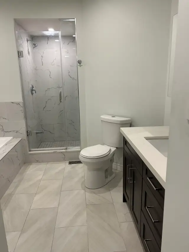 Spacious 3+ Bedroom End-Unit Townhome for Lease in Long Term Rentals in City of Toronto - Image 9