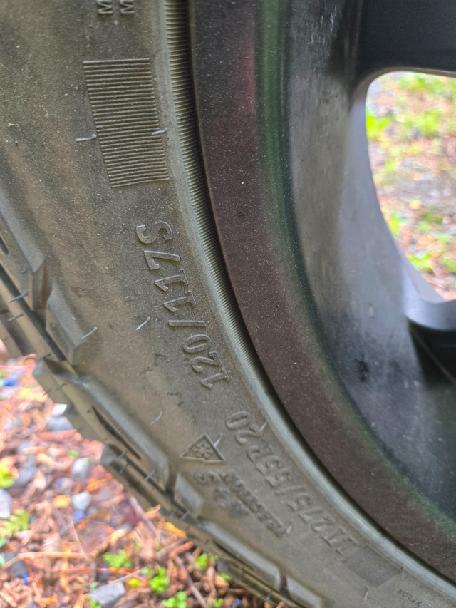 Chevy Silverado 8 Bolt wheel spacers and 20 '' wheels in Tires & Rims in Ottawa - Image 2